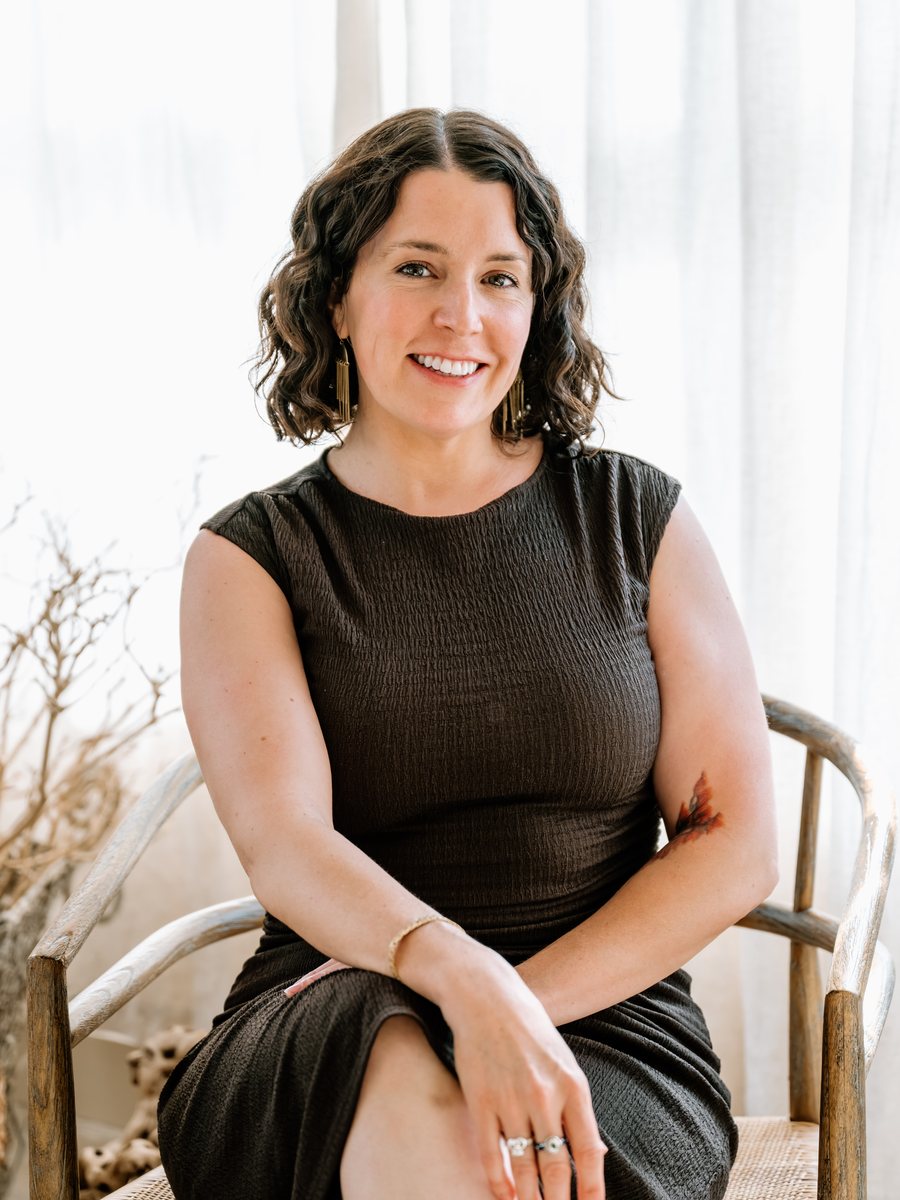 The naturopathic doctor in the lounge
